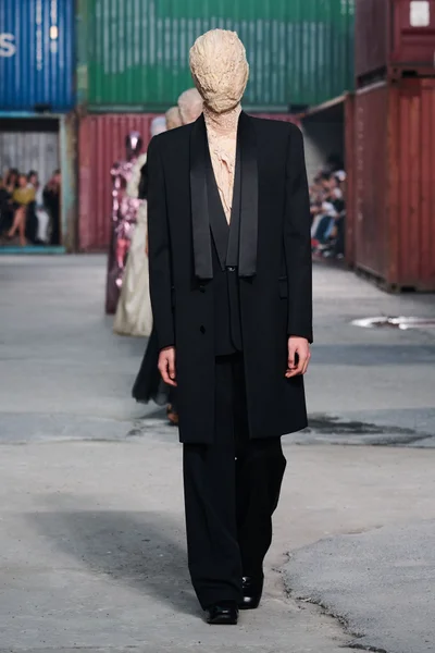Look 26